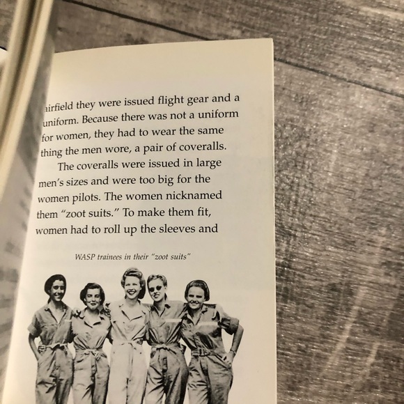 American Girl Short Stories Molly Takes Flight Book Vintage Pleasant Co. - Picture 9 of 16